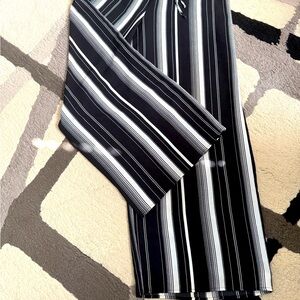 Green Envelope Blue n White Stripped Wide Legged Pants - Sz M